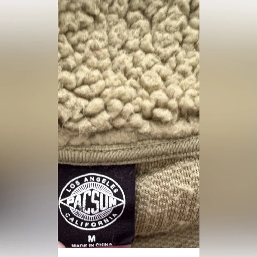 Gently Worn Pacsun Oversized Medium Olive Green Snap Up Sherpa Jacket - Picture 11 of 12